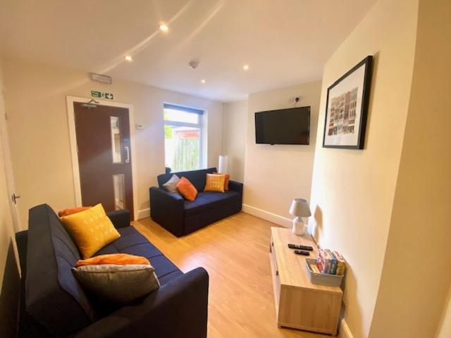 Cannock House ~ 4 Bedrooms All With Ensuite. 루겔레이 외부 사진