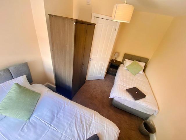 Cannock House ~ 4 Bedrooms All With Ensuite. 루겔레이 외부 사진
